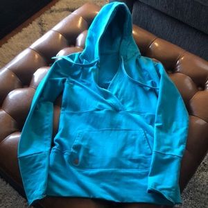 hoodie. Tag missing I do t know exact size 2-4